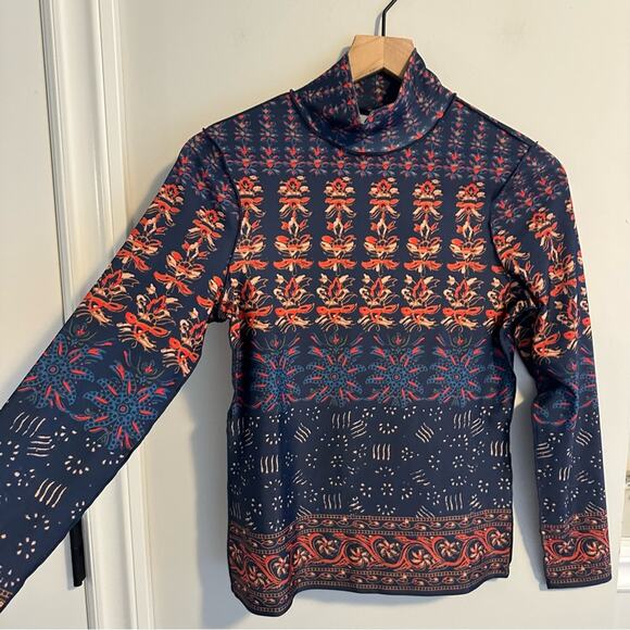 Hunter Bell Blue Orange Red Printed Turtleneck Long Sleeve Top Small - Picture 9 of 13